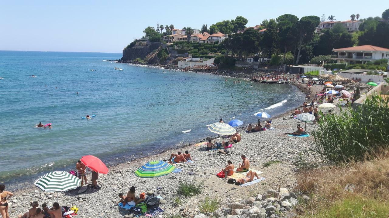 Villetta Sul Mare In Residence Бруколи Экстерьер фото